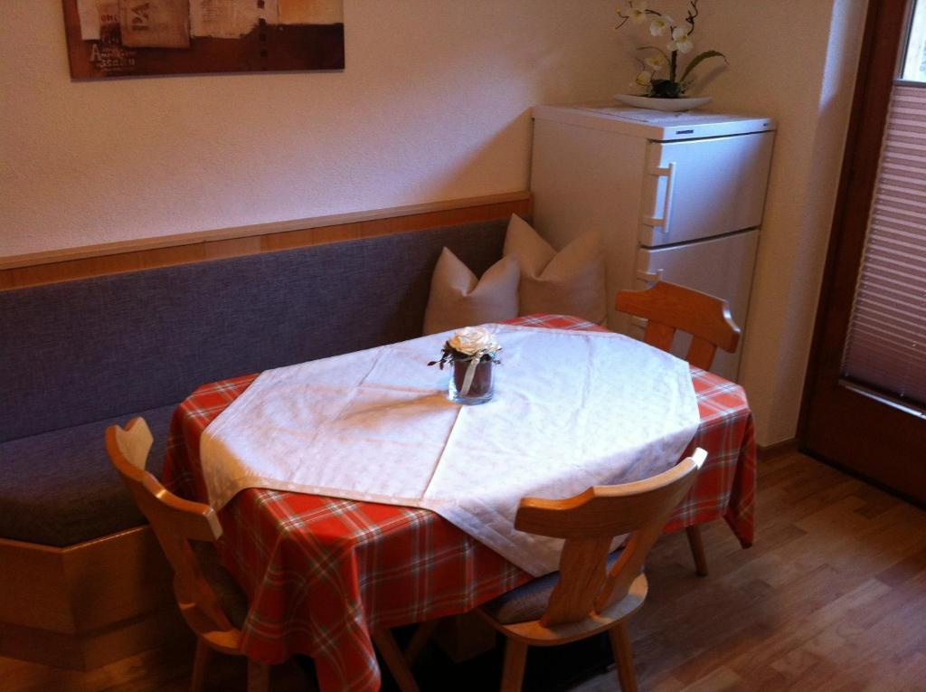 Appartement Schwalbennest Solden Ruang foto